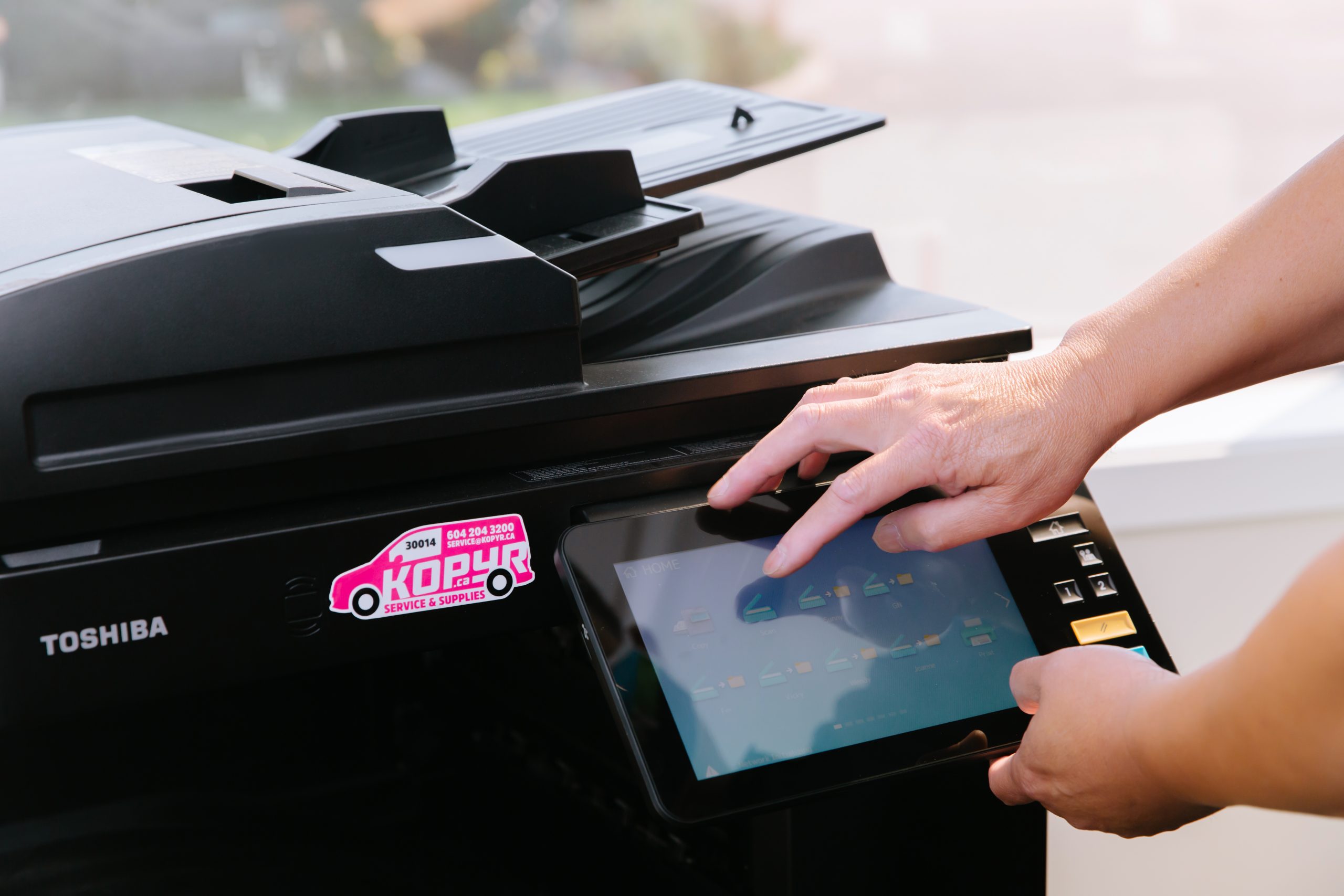 YES! WE RENT COPIERS! KOPYR